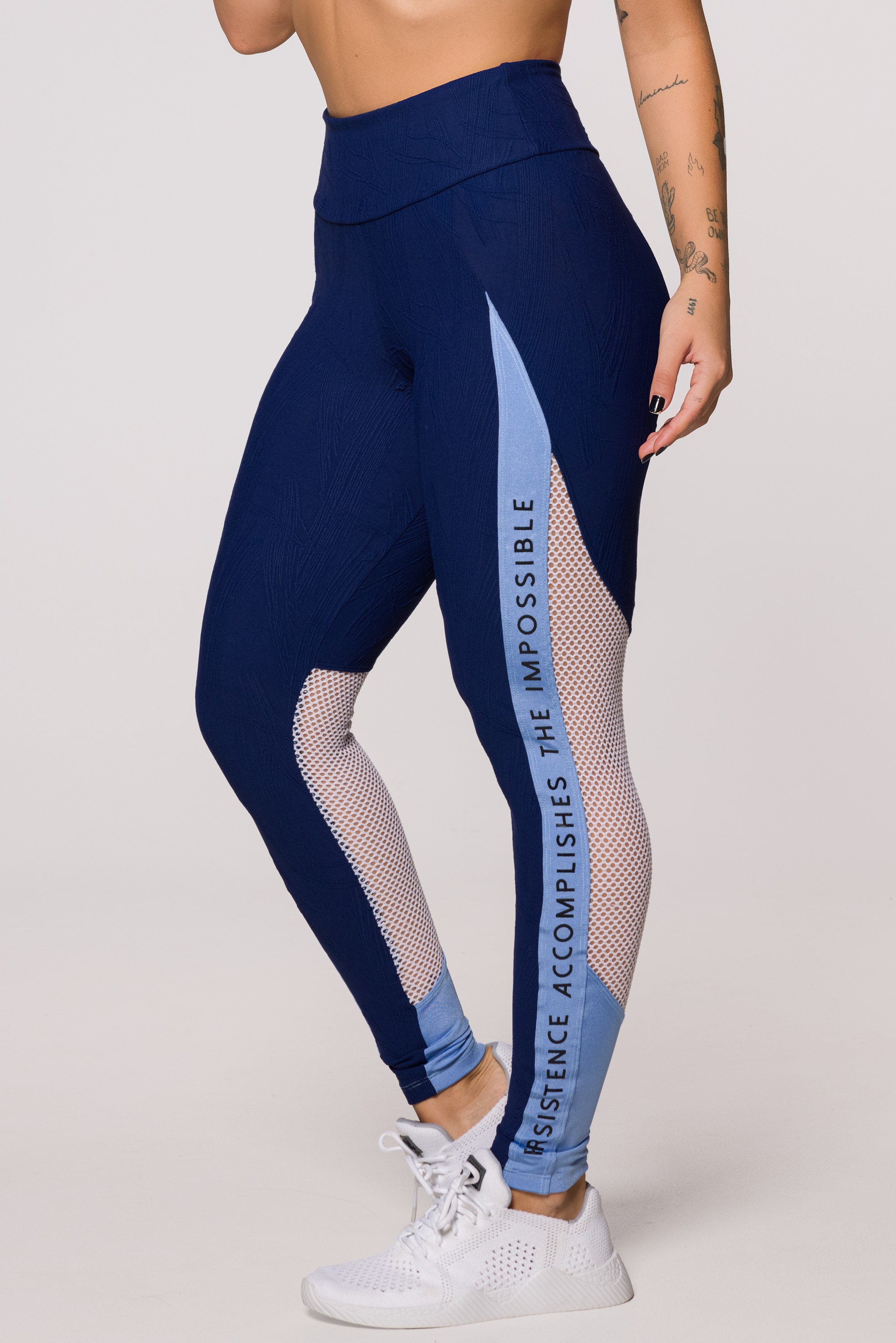 Calça Legging Fitness Persistence em Jacquard Marinho com Recortes