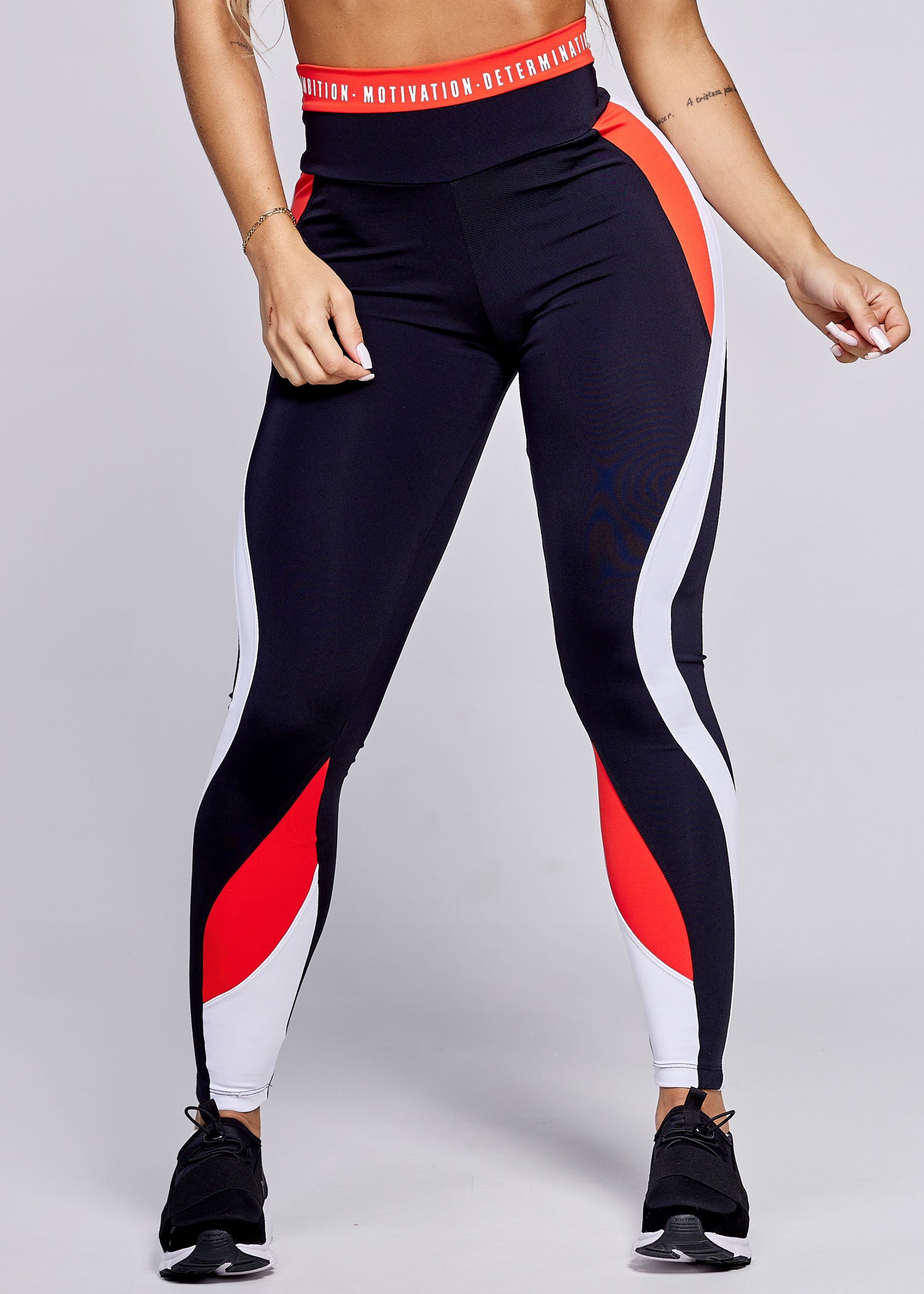 Cal a Legging Ambition em Suplex de Poliamida com Recortes