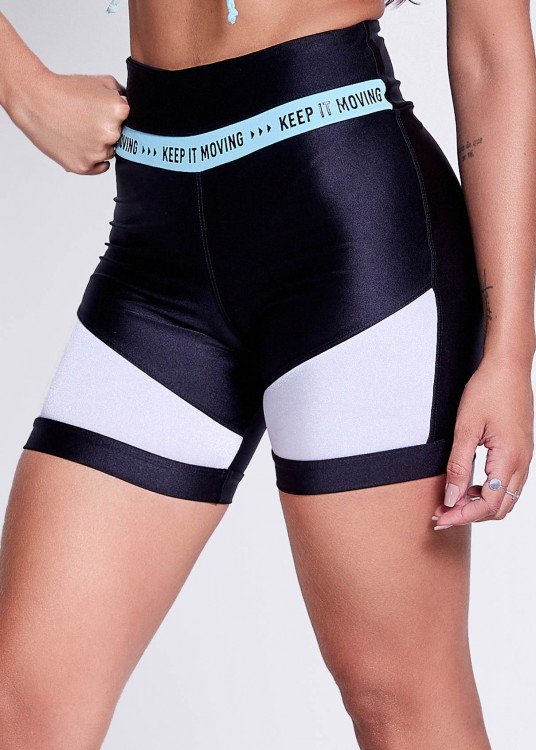 Short Fitness Keep it Moving Preto com Recortes