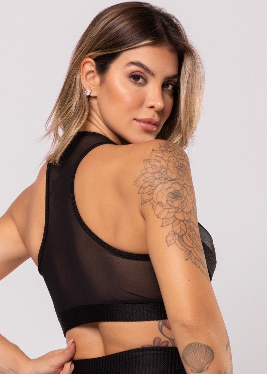 Top Fitness All Black Texturizado Com Recortes Em Cirrê