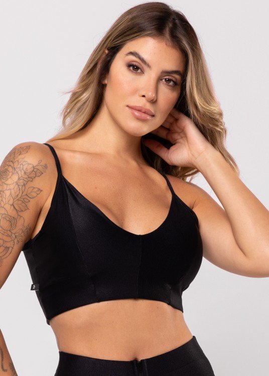Top Fitness All Black Com Decote em Suplex de Poliamida