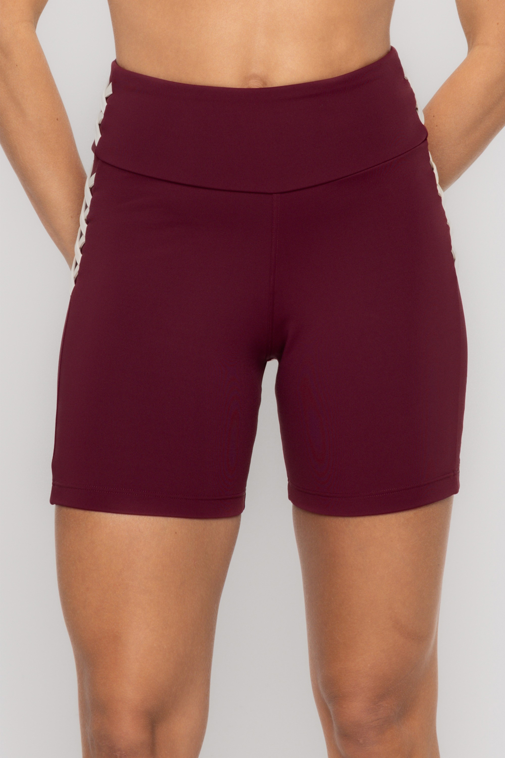 Short Legacy em Poliamida Vinho com Detalhe Off White