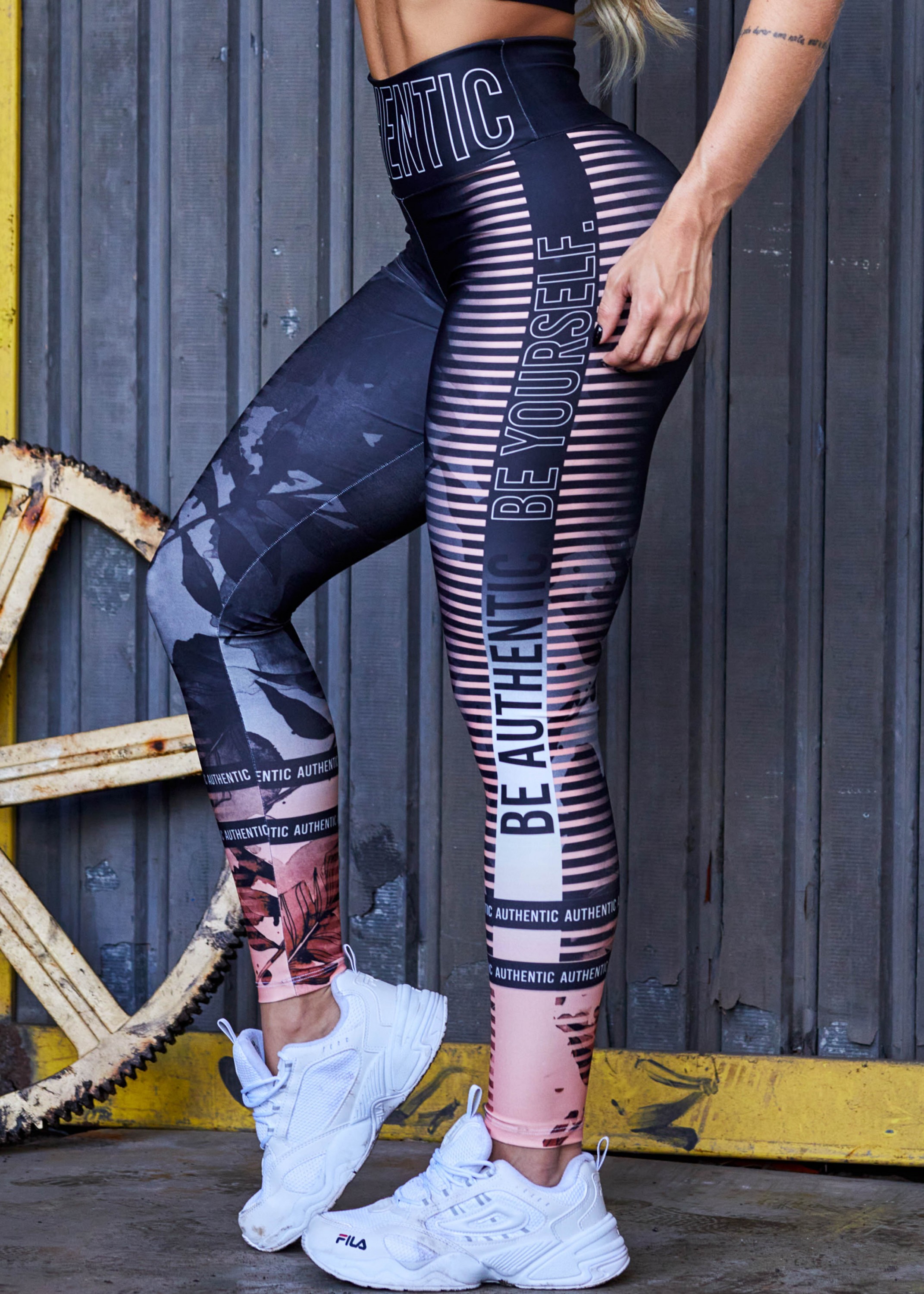 Calça legging  Roupa para academia DLK